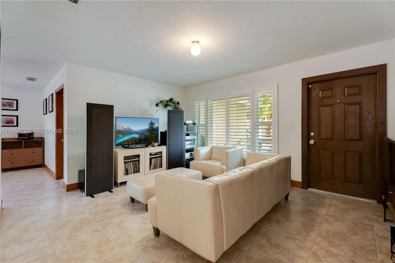 9014 SW 163rd Ter, Palmetto Bay, FL 33157 Photo