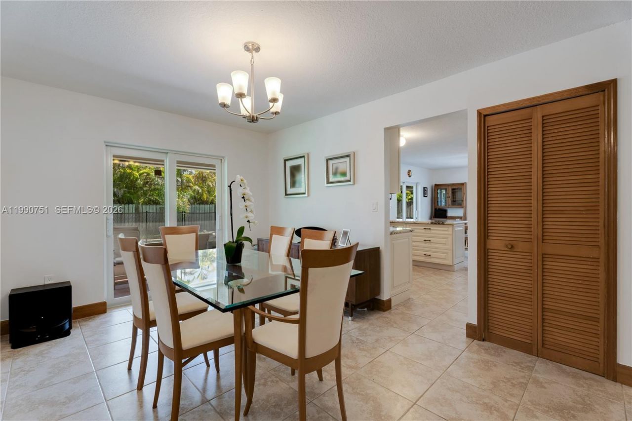 9014 SW 163rd Ter, Palmetto Bay, FL 33157 Photo