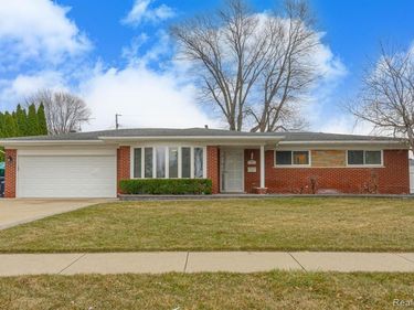 37374 Catherine Marie Drive, Sterling Heights, MI 48312