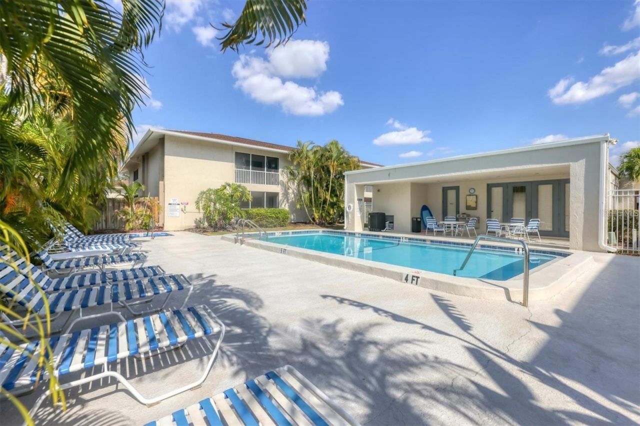 2121 Wood Street, Unit 201, Sarasota, FL 34237 Photo