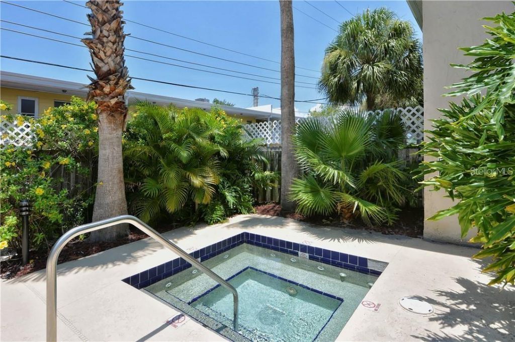 2121 Wood Street, Unit 201, Sarasota, FL 34237 Photo