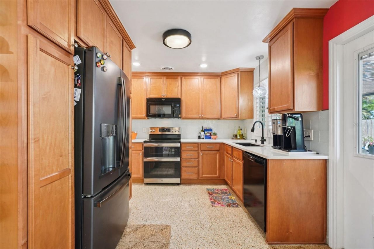 6417 24th Avenue N, Saint Petersburg, FL 33710 Photo