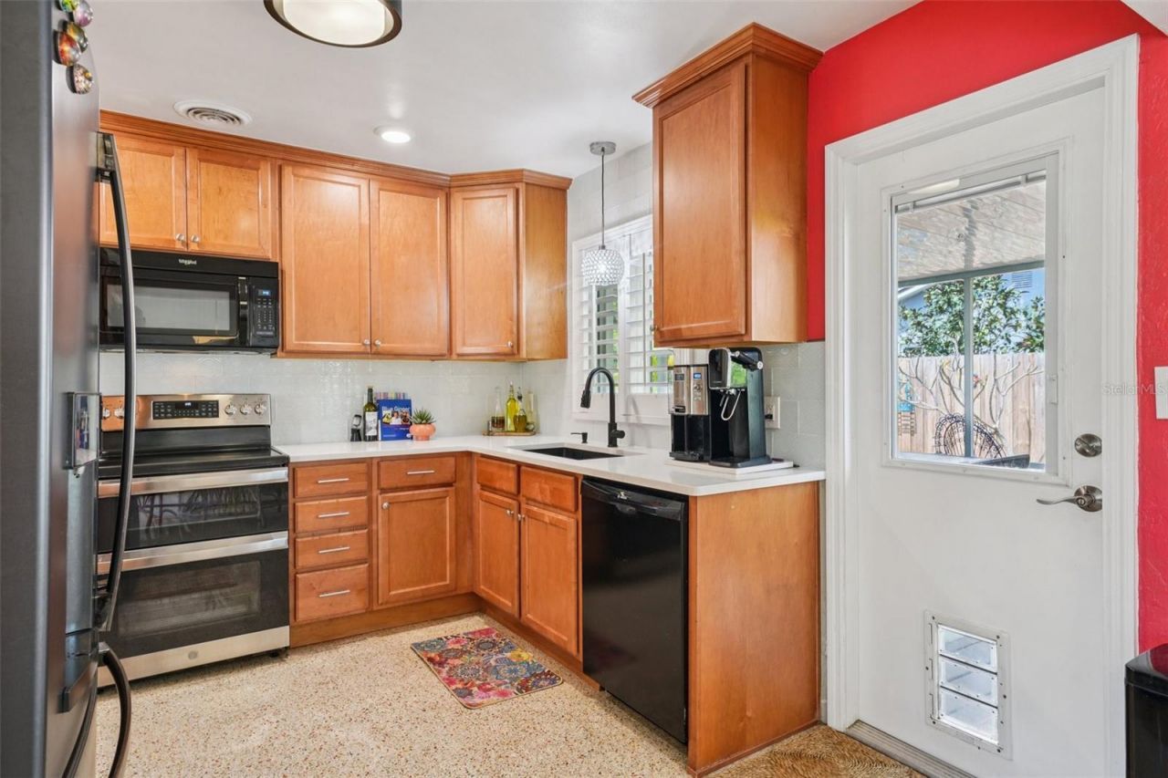 6417 24th Avenue N, Saint Petersburg, FL 33710 Photo