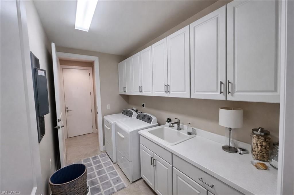 2547 Marquesa Royale Ln, Unit 3-201, Naples, FL 34109 Photo