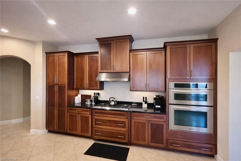 2547 Marquesa Royale Ln, Unit 3-201, Naples, FL 34109 Photo