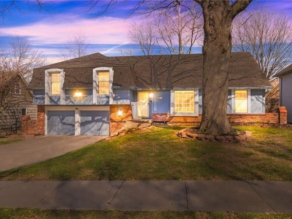 9719 Melrose Street, Overland Park, KS 66214