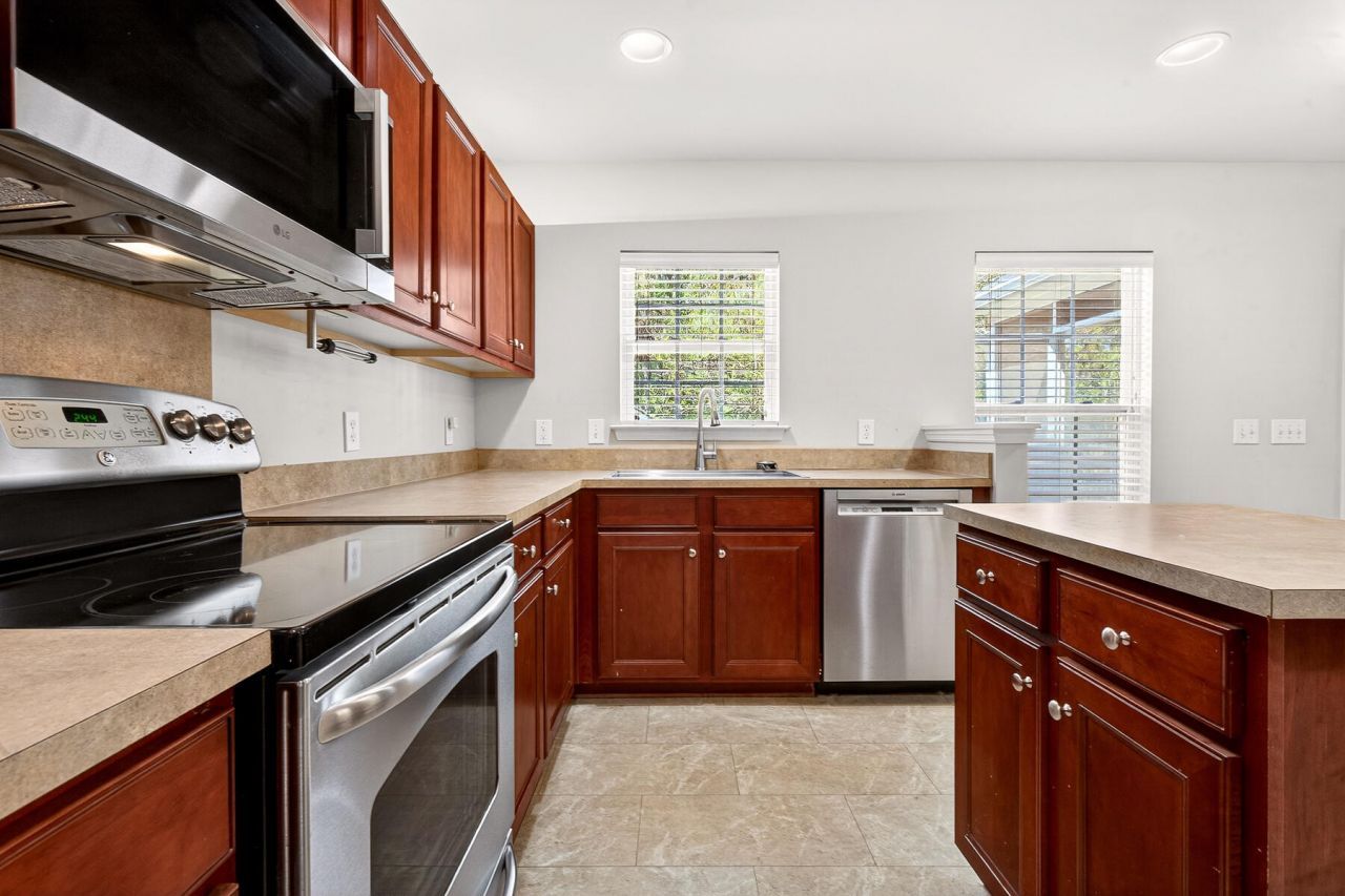 110 Avalon Road Photo 13