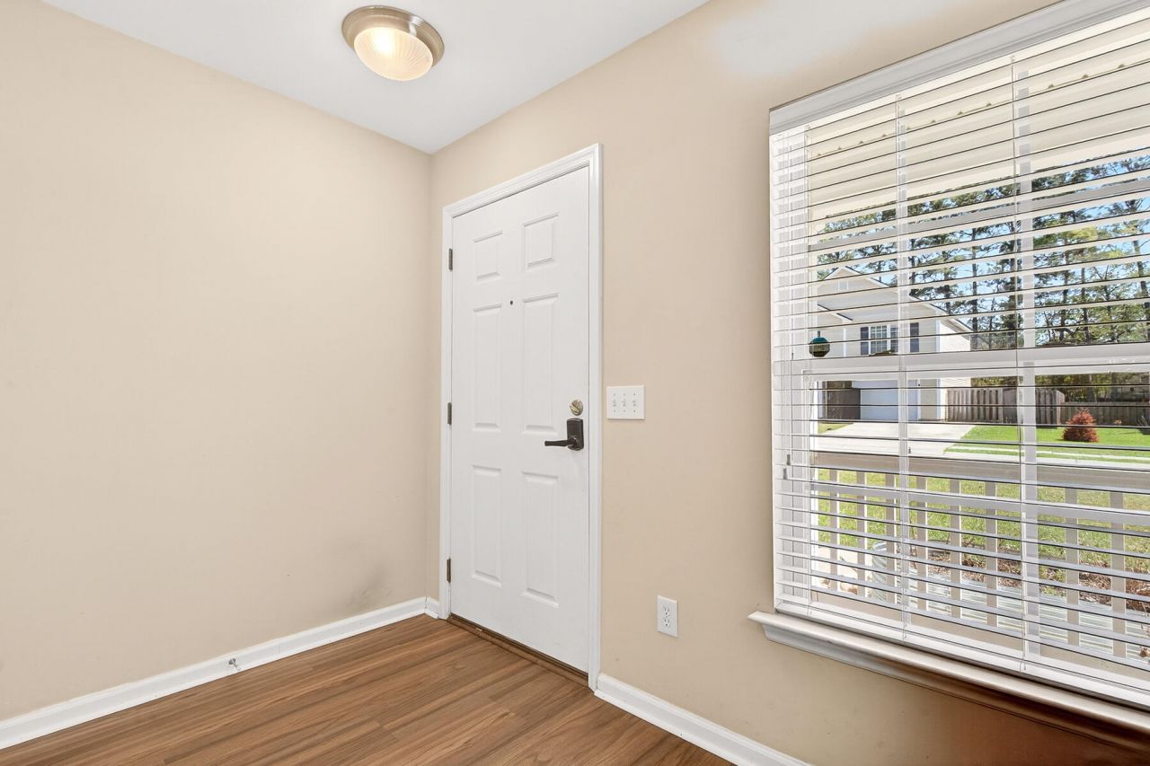 110 Avalon Road Photo 5