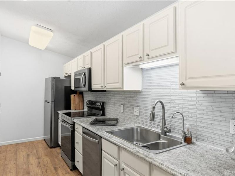 1800 Waterstone Boulevard, Unit 207, Washington Township, OH 45342 Photo 16