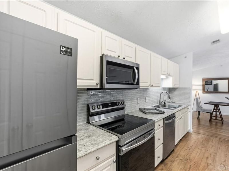 1800 Waterstone Boulevard, Unit 207, Washington Township, OH 45342 Photo 17