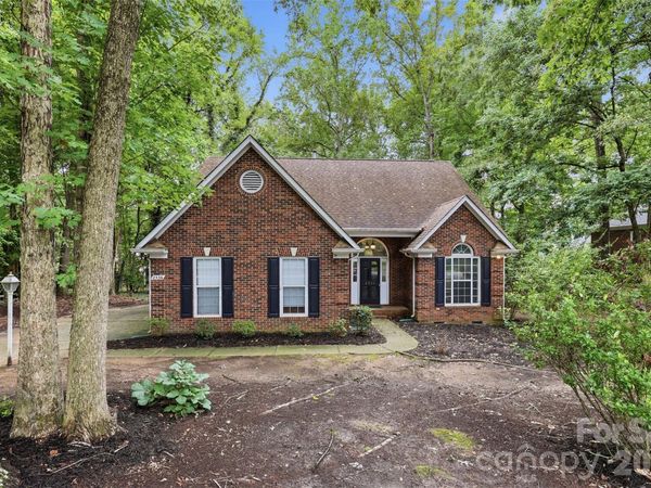 2336 Mill House Lane, Matthews, NC 28104