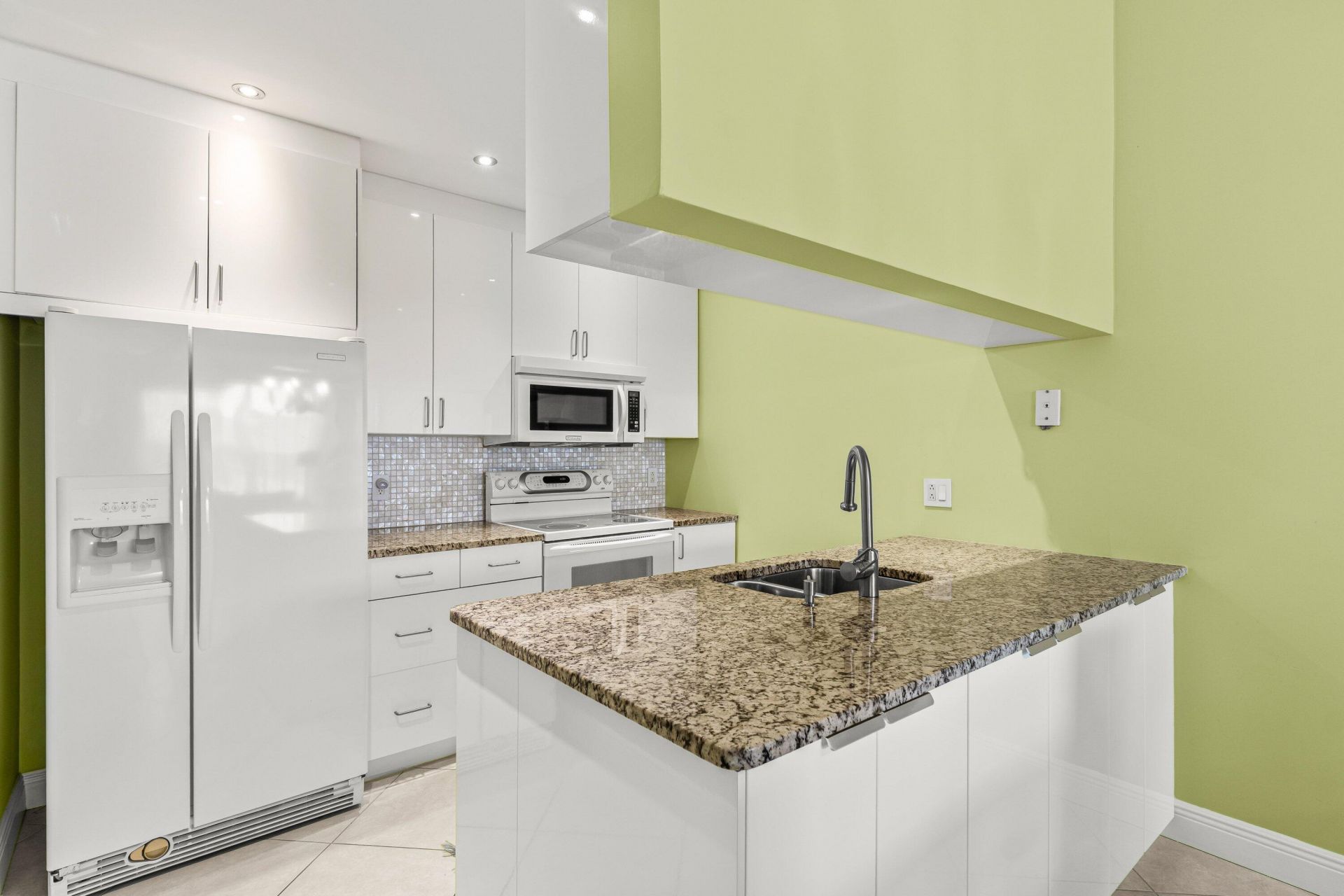 501 Waterside Drive, Hypoluxo, FL 33462 Photo