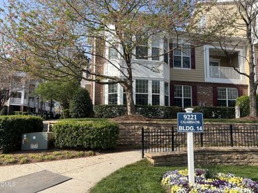 9221 Calabria Drive, Unit 121, Raleigh, NC 27617