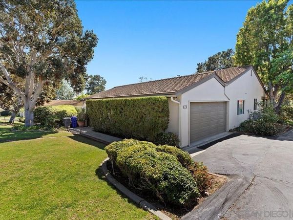 16902 Via De Santa Fe, Unit 12, Rancho Santa Fe, CA 92067