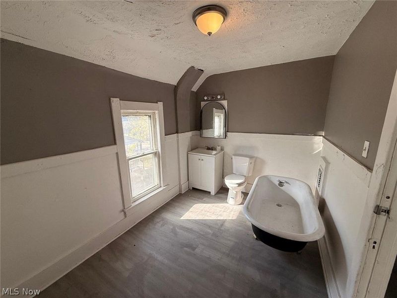 983 E 141st Street, Cleveland, OH 44110 Photo 17