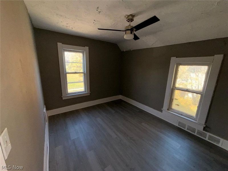 983 E 141st Street, Cleveland, OH 44110 Photo 26