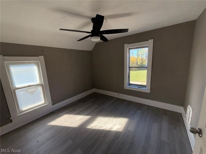 983 E 141st Street, Cleveland, OH 44110 Photo 31