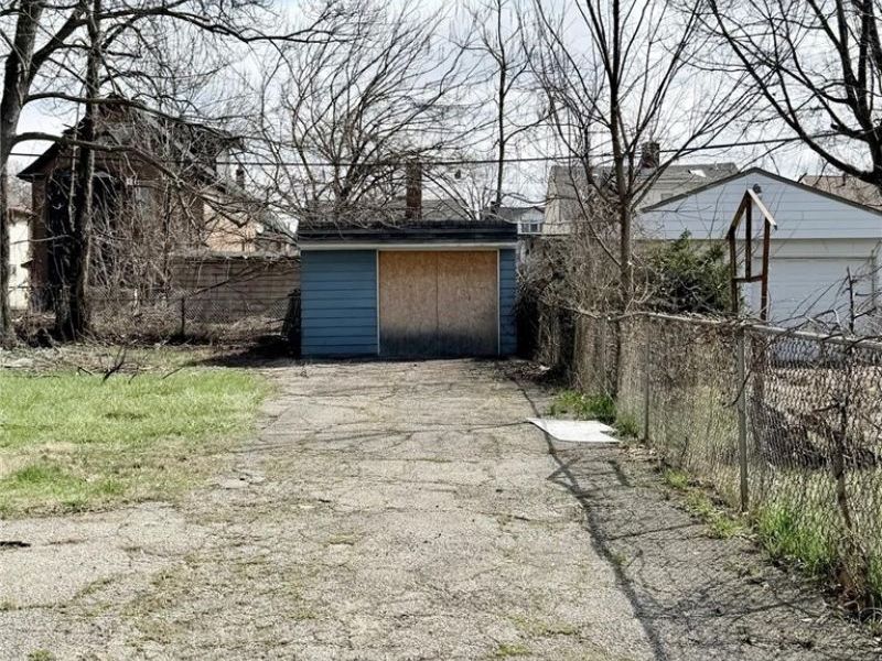 983 E 141st Street, Cleveland, OH 44110 Photo 38