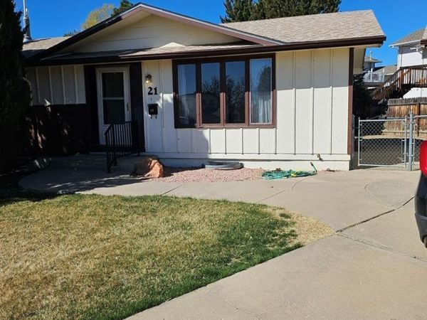 21 Carpenter Place, Pueblo, CO 81001