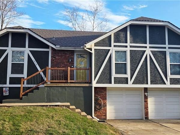 19113 E 14th Street, Independence, MO 64056