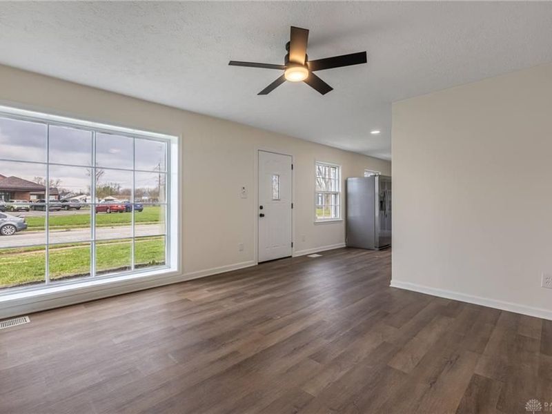 2037 Gerald Drive, Springfield, OH 45505 Photo 3