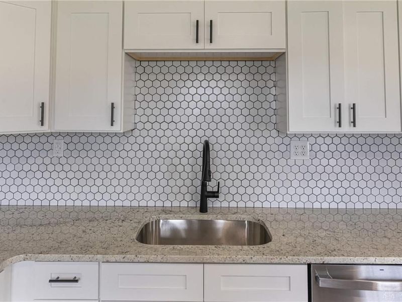 2037 Gerald Drive, Springfield, OH 45505 Photo 9