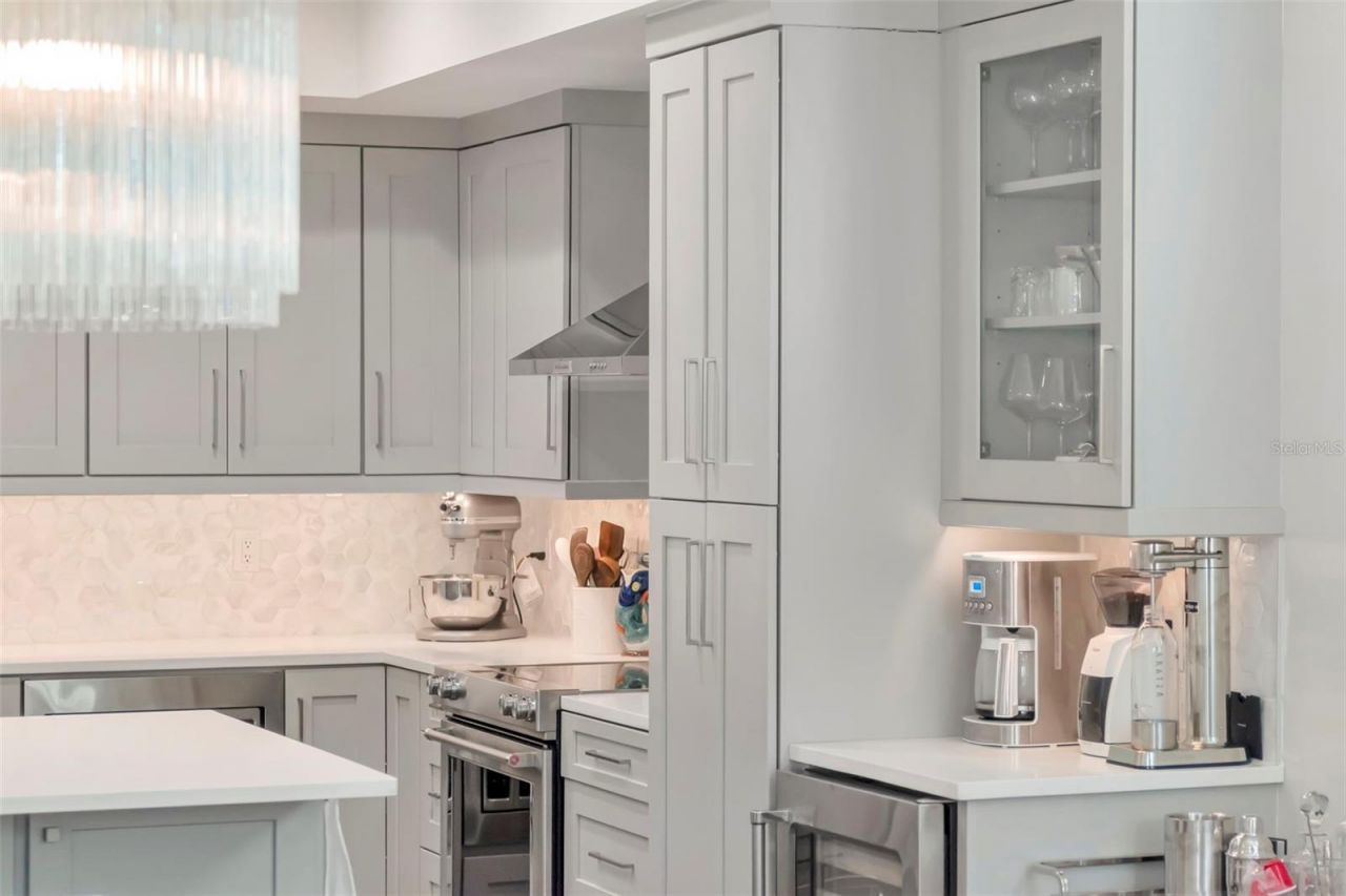 536 4th Avenue S, Unit 2, Saint Petersburg, FL 33701 Photo