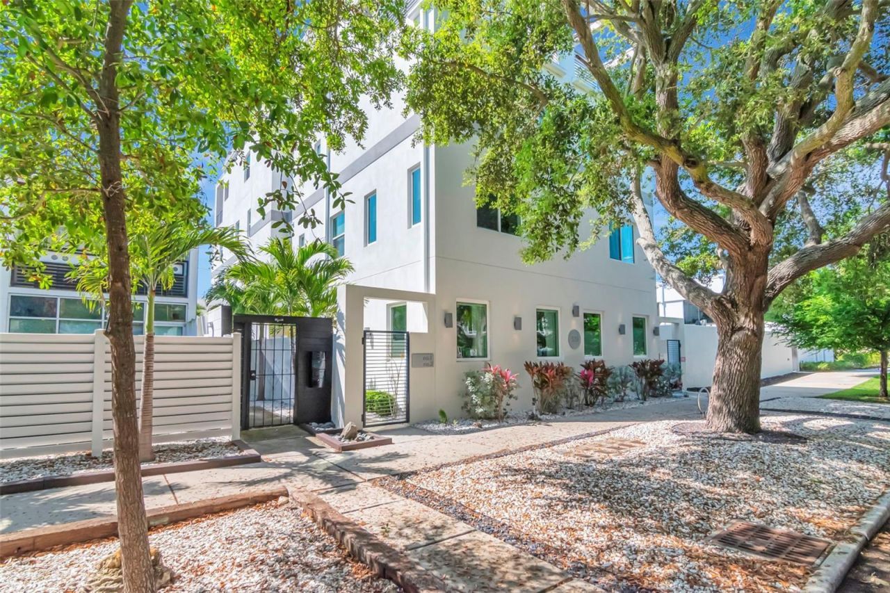536 4th Avenue S, Unit 2, Saint Petersburg, FL 33701 Photo