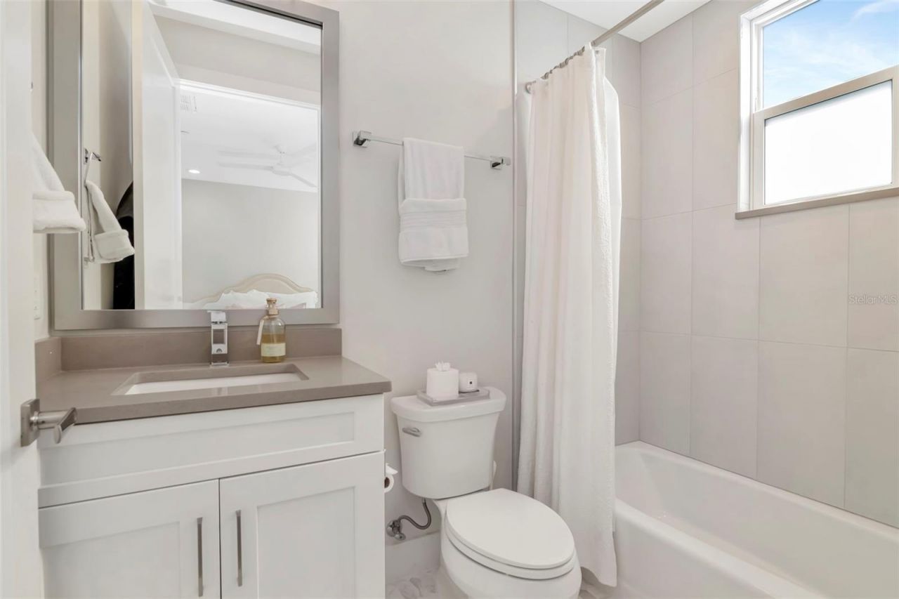 536 4th Avenue S, Unit 2, Saint Petersburg, FL 33701 Photo