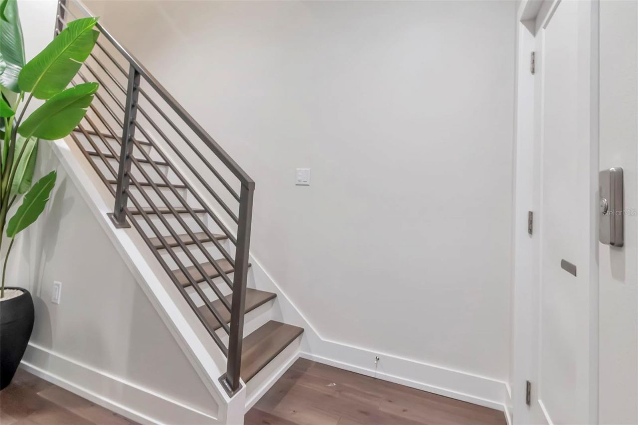 536 4th Avenue S, Unit 2, Saint Petersburg, FL 33701 Photo