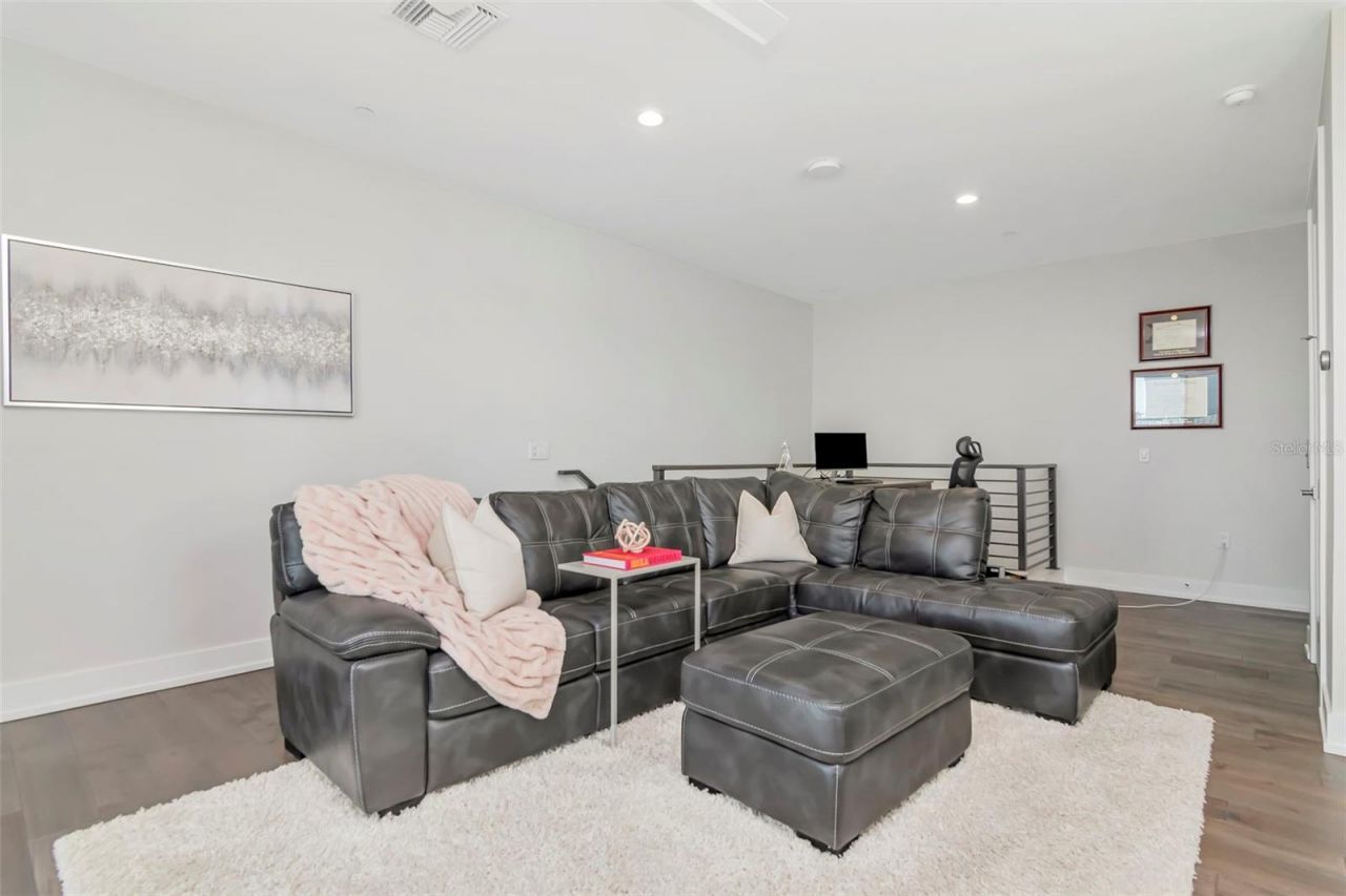 536 4th Avenue S, Unit 2, Saint Petersburg, FL 33701 Photo