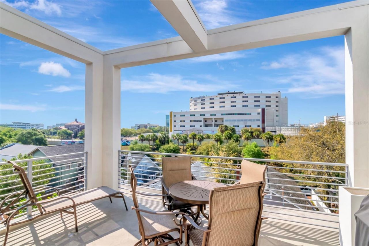 536 4th Avenue S, Unit 2, Saint Petersburg, FL 33701 Photo