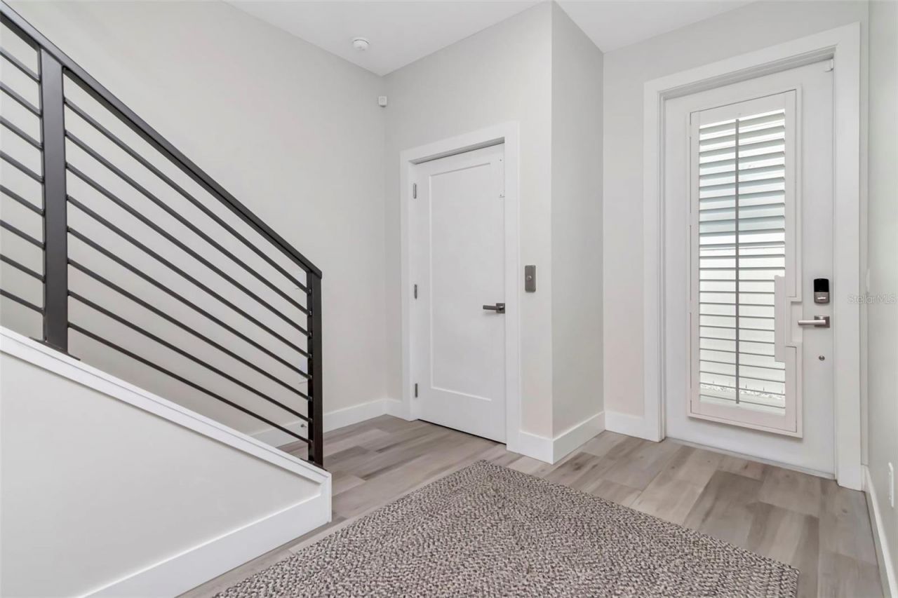 536 4th Avenue S, Unit 2, Saint Petersburg, FL 33701 Photo