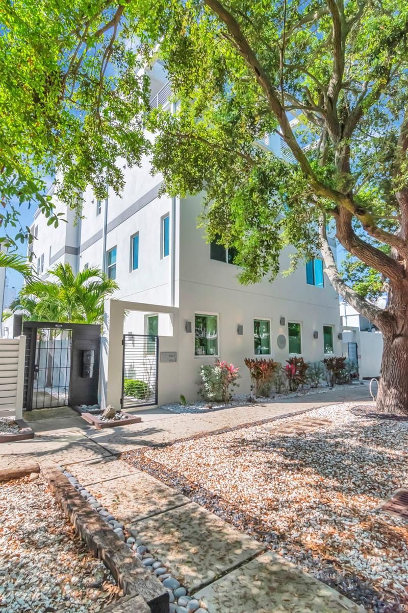536 4th Avenue S, Unit 2, Saint Petersburg, FL 33701 Photo