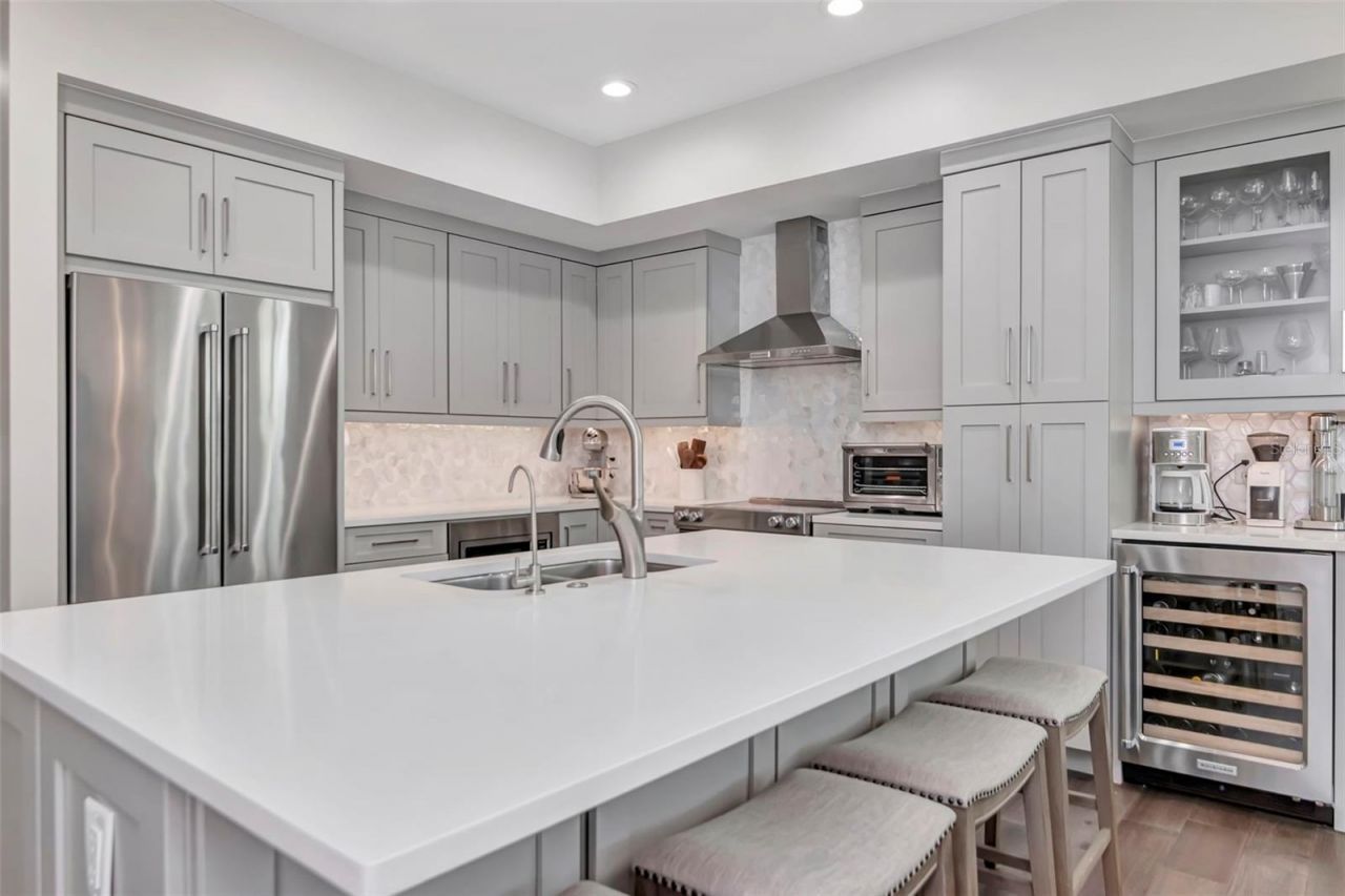 536 4th Avenue S, Unit 2, Saint Petersburg, FL 33701 Photo