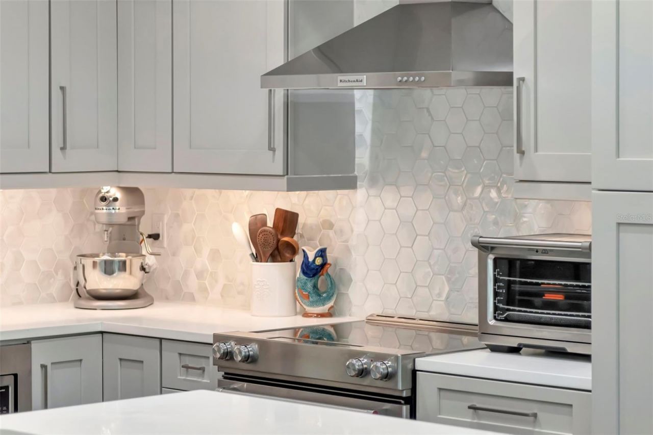 536 4th Avenue S, Unit 2, Saint Petersburg, FL 33701 Photo