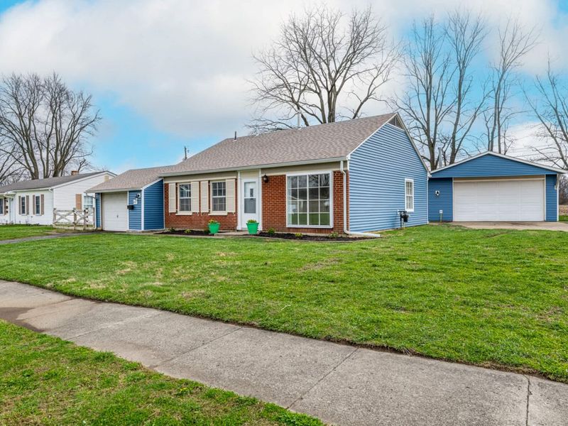 2037 Gerald Drive, Springfield, OH 45505 Photo 2