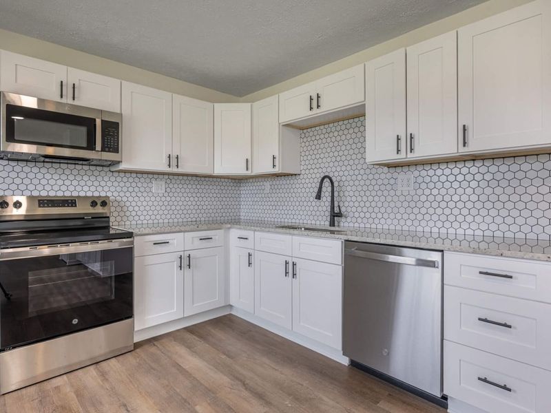 2037 Gerald Drive, Springfield, OH 45505 Photo 7