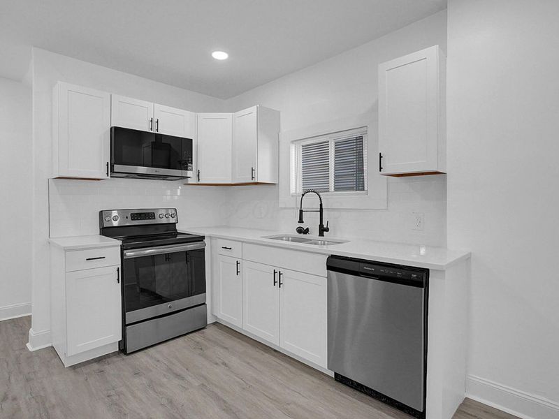 128 N Ogden Avenue, Columbus, OH 43204 Photo 10