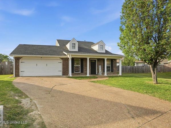 104 Oak Grove Court, Pearl, MS 39208