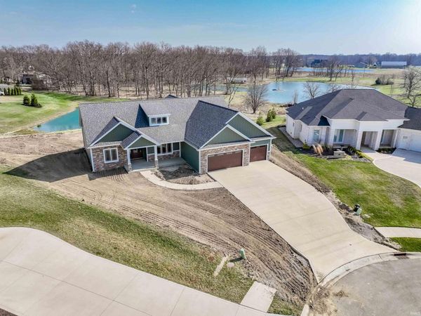 17749 Castlefeane Cove, Leo, IN 46765