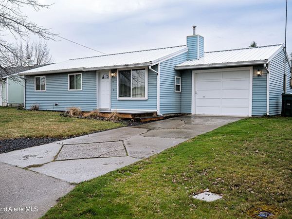 1612 E 2nd AVE , Post Falls, ID 83854