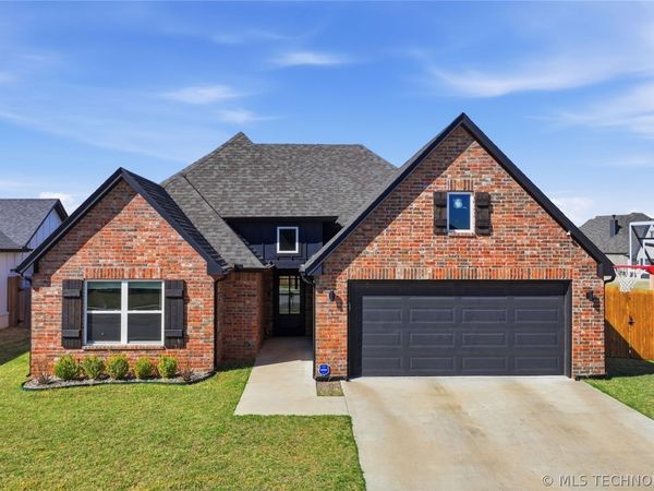 5917 E 126th Place S, Tulsa, OK 74008