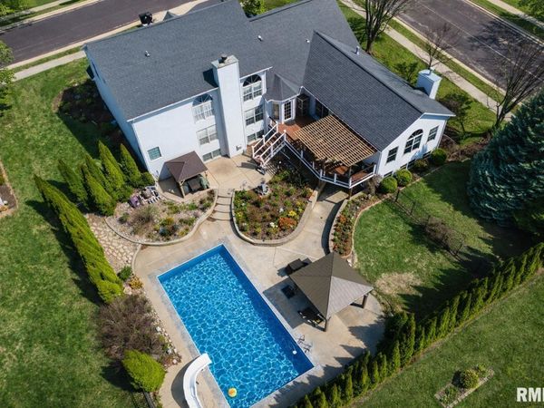 2104 W BROADLAND Drive, Dunlap, IL 61525