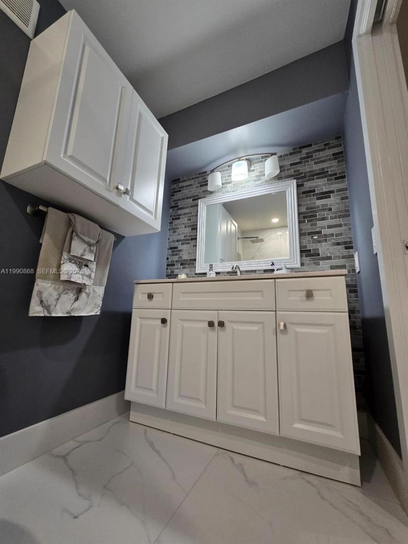 12610 NW 11th Ter , Miami, FL 33182 Photo