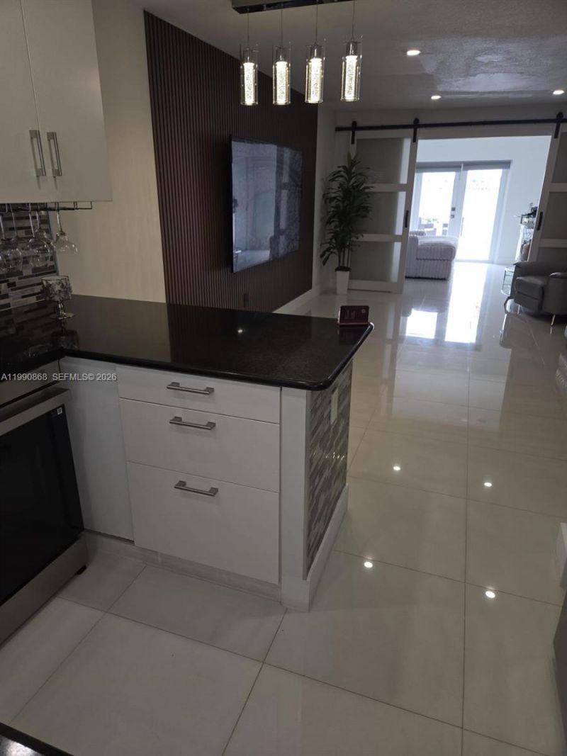 12610 NW 11th Ter , Miami, FL 33182 Photo