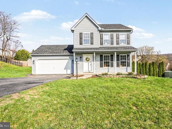 55 BURBERRY LANE, MOUNT WOLF, PA 17347