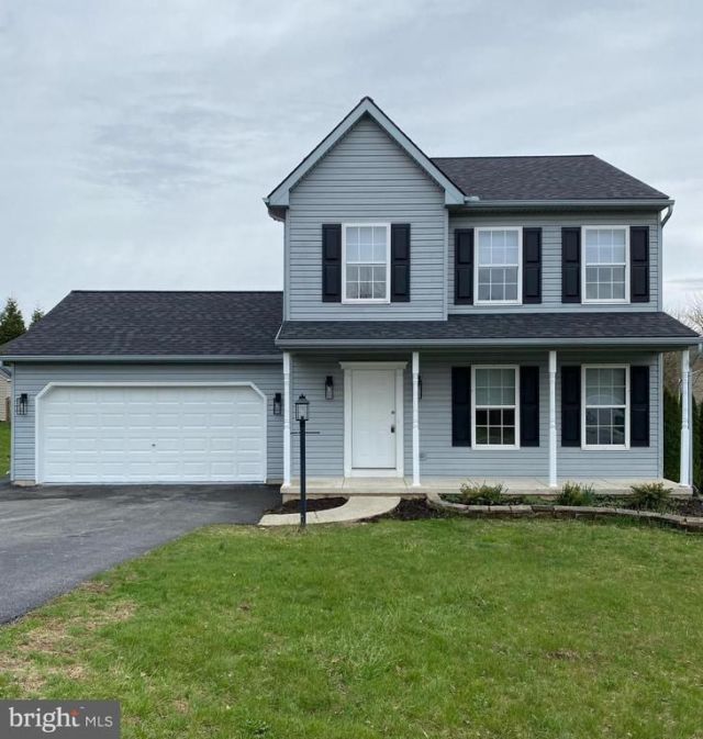 55 BURBERRY LANE, MOUNT WOLF, PA 17347