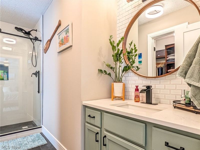 546 E Mohawk Drive, Malvern, OH 44644 Photo 25