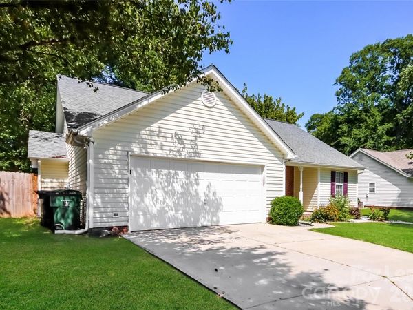 3326 Whitebridge Lane , Charlotte, NC 28262